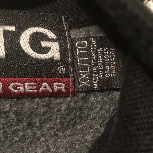 Vintage ATG Embroidered Wool Blend Canadian Sweater- 437 $65 or $50 w/offer - Picture 4 of 5